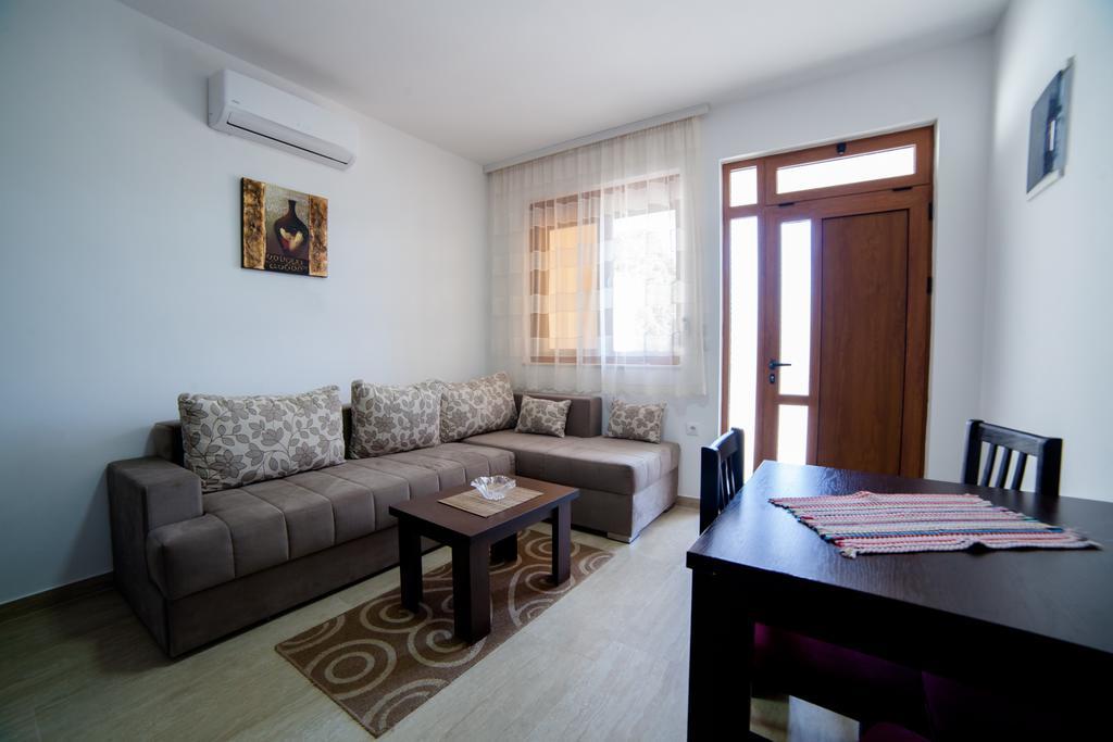 Kollari Apartments 울친 외부 사진